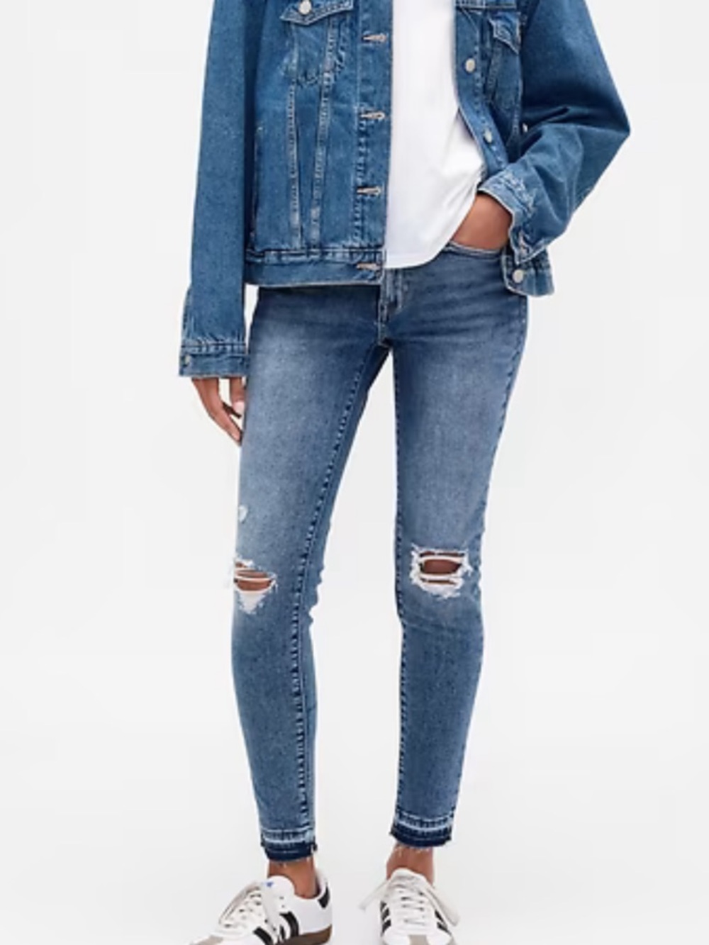 GAP Women's Medium Blue Distressed Skinny Jeans